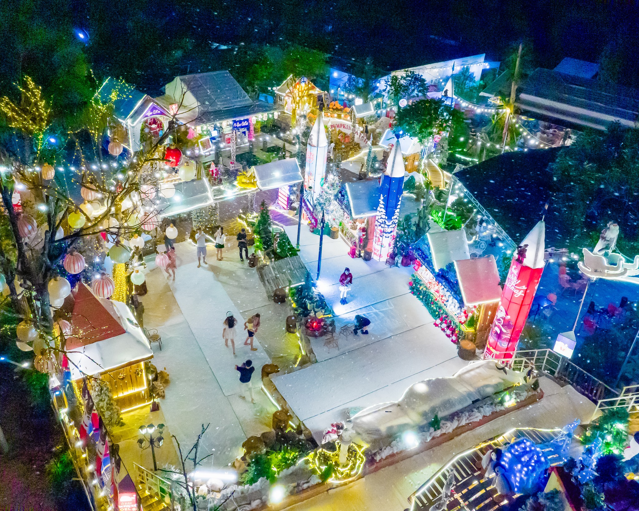 trang trí Giáng sinh trọn gói